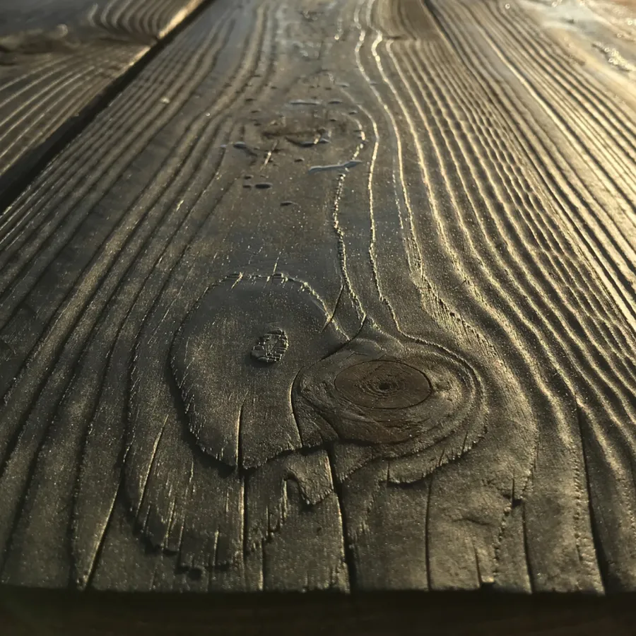 Lames bardage brûlé brossé noir huilé