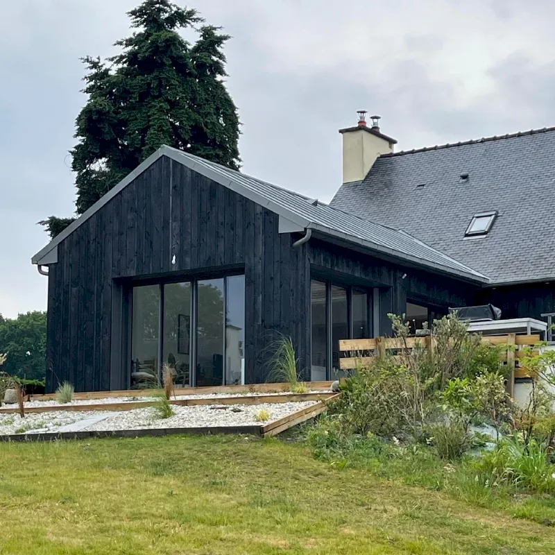 Bardage Bois brulé écaillé huilé